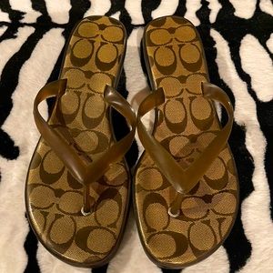 Coach Logo Thong with Kitten Heels sz 8